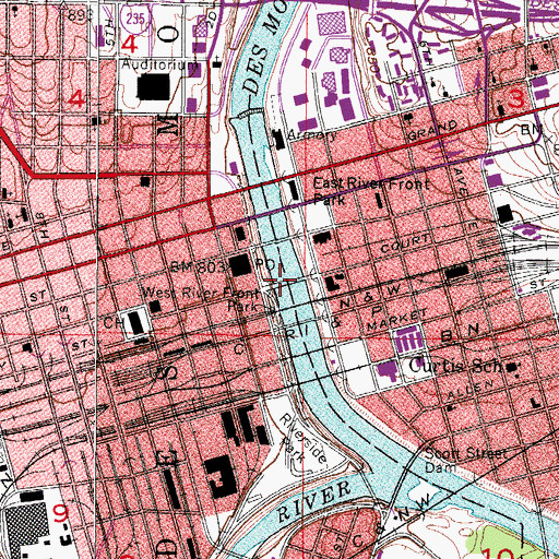 Topographic Map of Court Avenue Bridge, IA