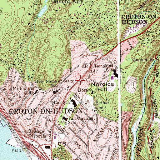 Topographic Map of Dobbs Park, NY