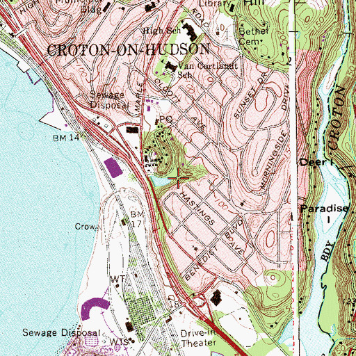 Topographic Map of Duck Pond Playground, NY