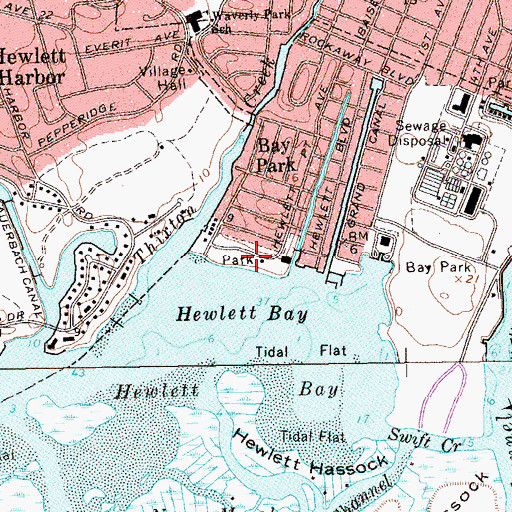 Topographic Map of Hewlett Point Park, NY
