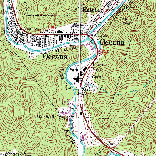 Topographic Map of Oceana Middle School, WV