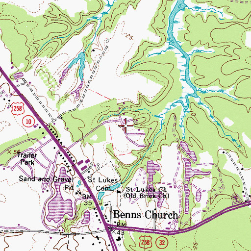 Topographic Map of Isle of Wight Mobile Home Village, VA