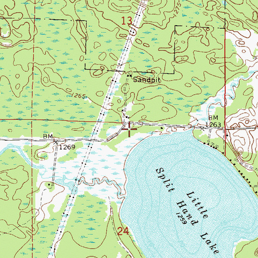 Topographic Map of Splithand Baptist Church, MN