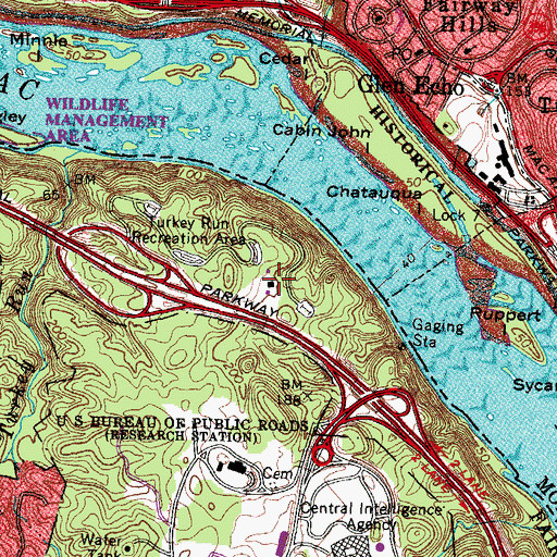 Topographic Map of George Washington Memorial Parkway Headquarters, VA