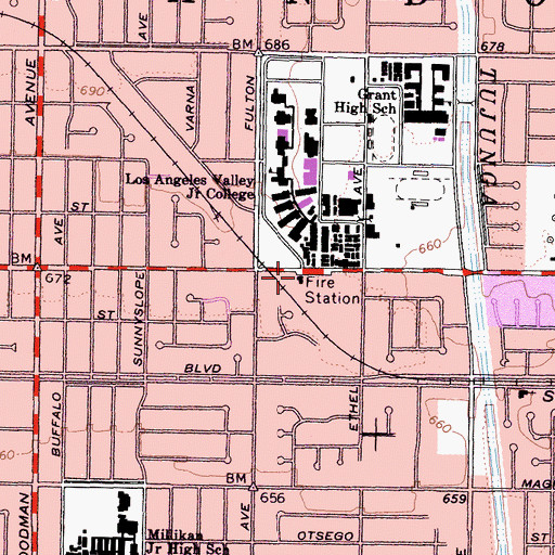 Topographic Map of City of Los Angeles Fire Department Station 102, CA
