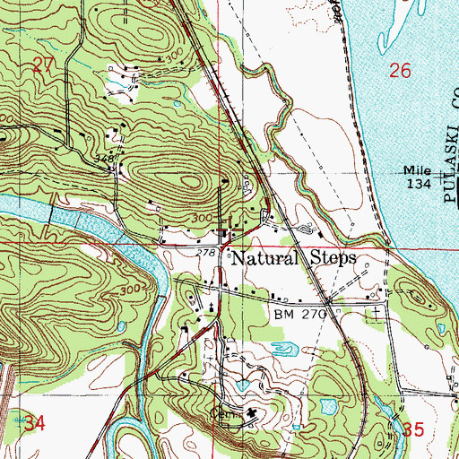 Topographic Map of Lake Maumelle Volunteer Fire Department District 8 Station 2, AR