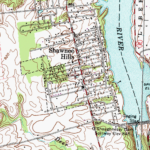 Topographic Map of Shawnee Hills Village Hall, OH