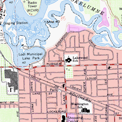 Topographic Map of Lakewood Elementary School, CA