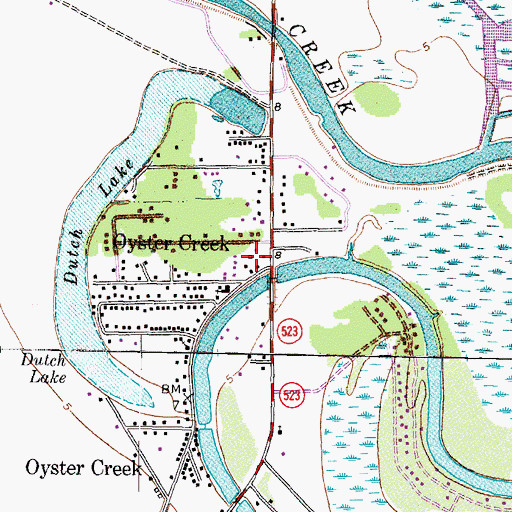 Topographic Map of Oyster Creek Volunteer Fire Department, TX