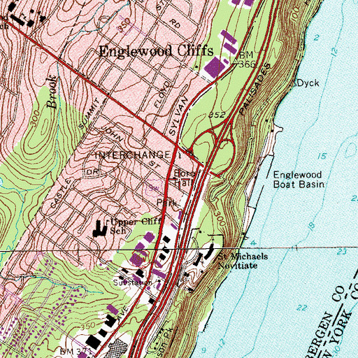 Topographic Map of Englewood Cliffs Boro Hall, NJ