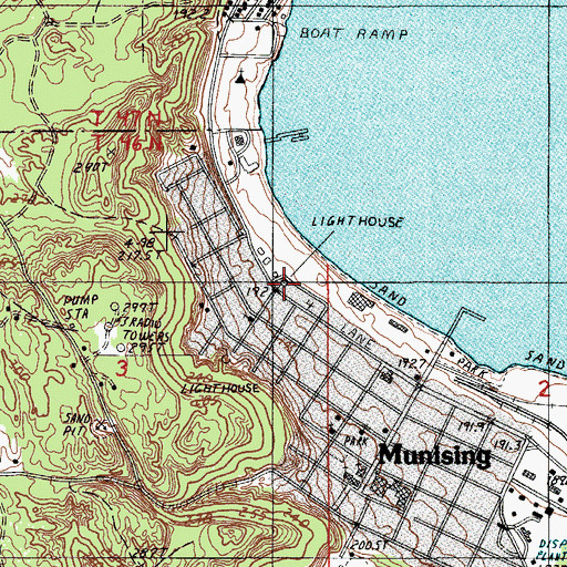Topographic Map of Munising Front and Rear Range Lighthouse, MI