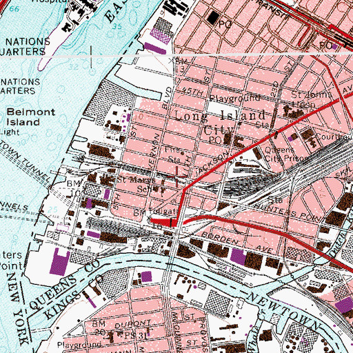 Topographic Map of Hunter's Point Park, NY
