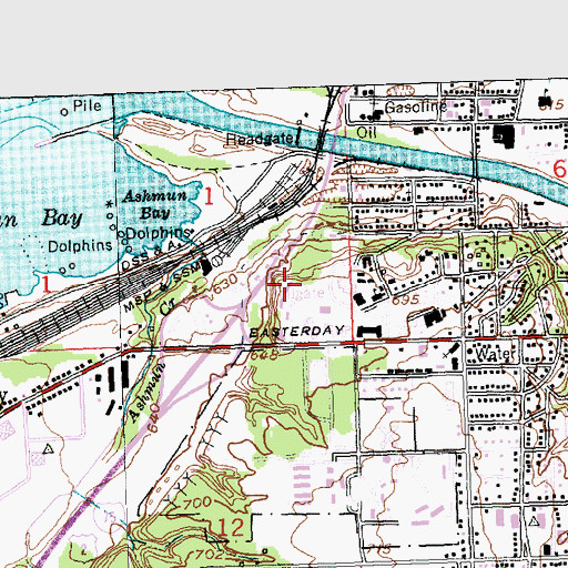 Topographic Map of Marquette Hall, MI