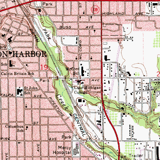 Topographic Map of Martin Luther King Elementary School, MI
