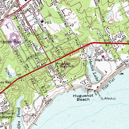 Topographic Map of Bunker Ponds Park, NY