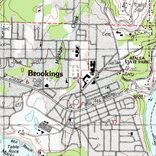 Topographic Map of Azalea Middle School, OR