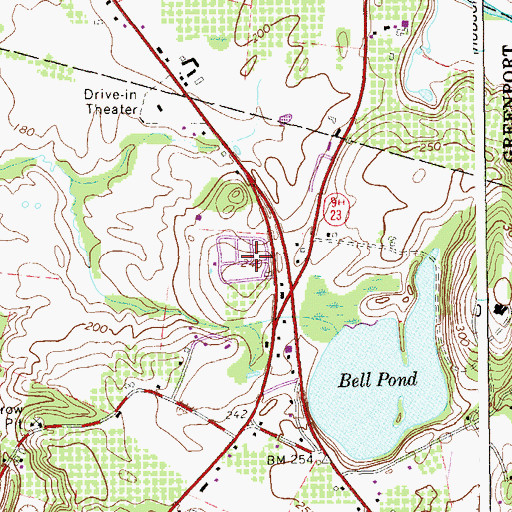 Topographic Map of Bells Pond Mobile Home Park, NY