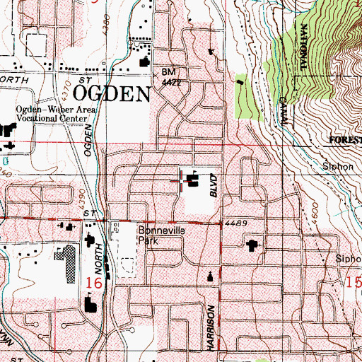 Topographic Map of Hillcrest Elementary School, UT