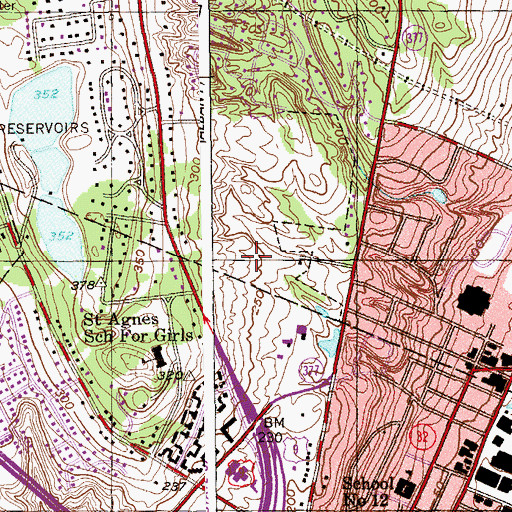 Topographic Map of Wolferts Roost Country Club, NY