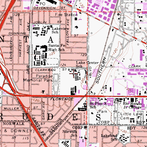 Topographic Map of Lake Center Middle School, CA