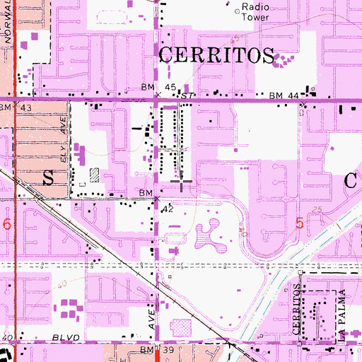 Topographic Map of Los Coyotes, CA
