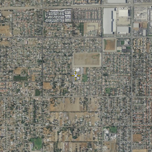 Aerial/Satellite Image of Maple Elementary School, CA