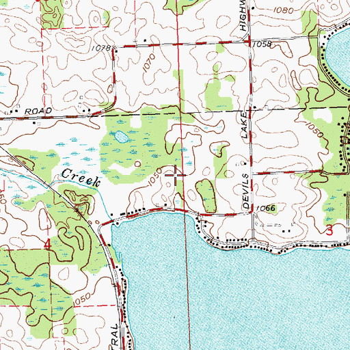 Topographic Map of Devil's Lake Estates, MI