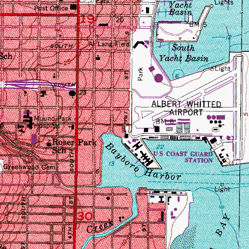 Topographic Map of Davis Hall, FL