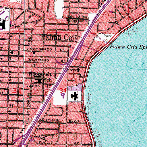 Topographic Map of Crest View, FL