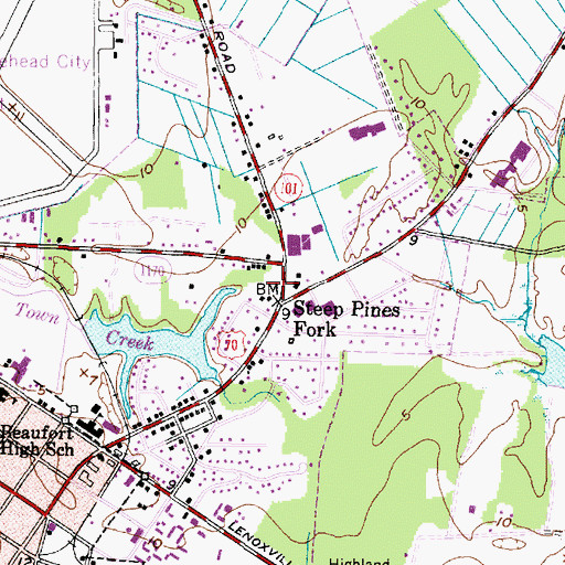 Topographic Map of Schooner Shores Group Home, NC