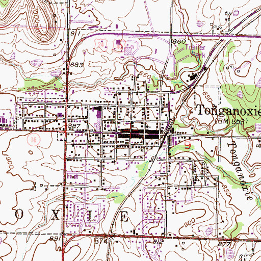 Topographic Map of Tonganoxie Post Office, KS