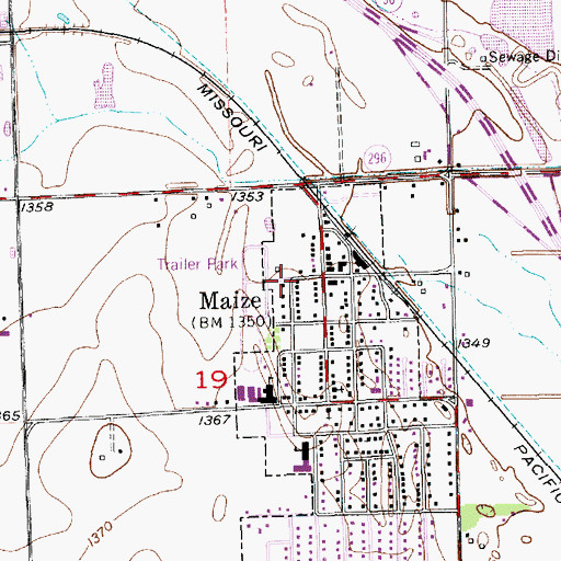 Topographic Map of Oak Court Mobile Home Court, KS