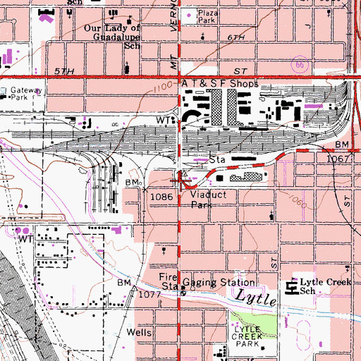 Topographic Map of Viaduct Park, CA
