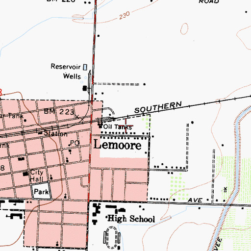 Topographic Map of Magnolia Gardens Mobile Home Park, CA