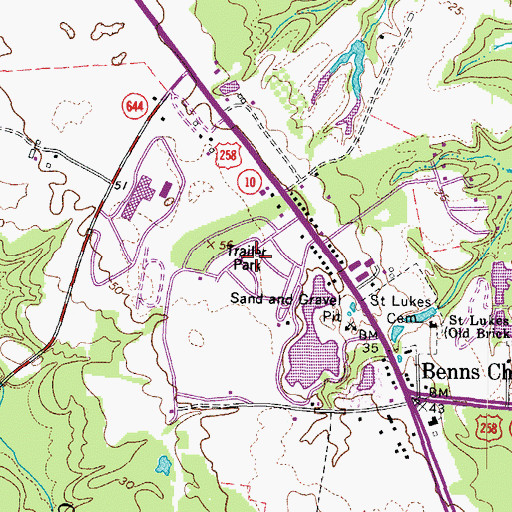 Topographic Map of Red Oaks Mobile Community, VA