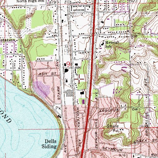 Topographic Map of Maples Mobile Home Park, WI