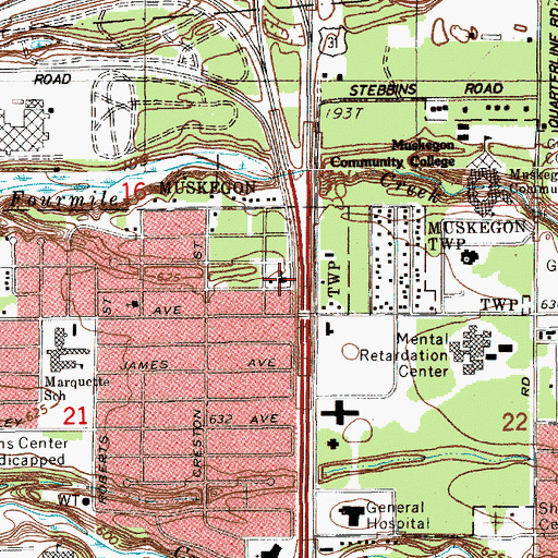 Topographic Map of Oak Crest Church of God, MI