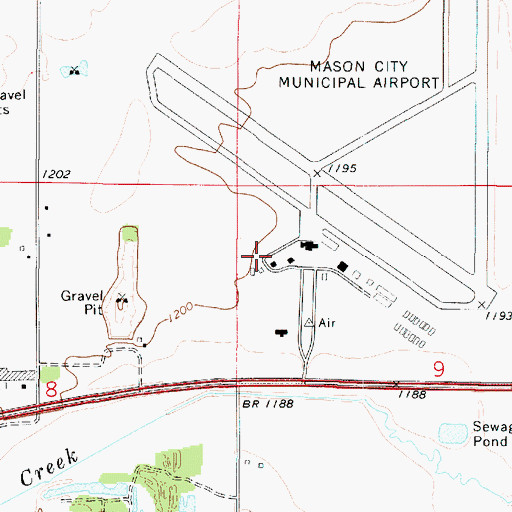 Topographic Map of Mason City Municipal Airport Fire Department, IA