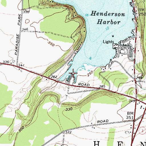 Topographic Map of Harbor's End Marina, NY