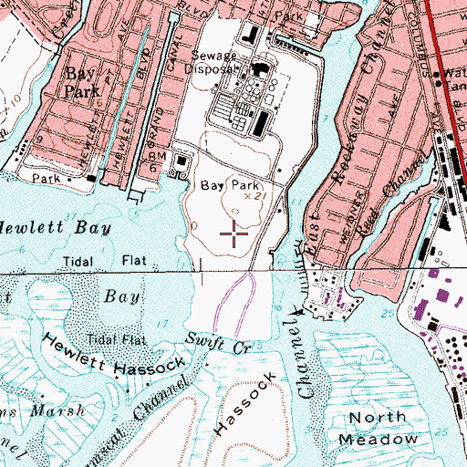 Topographic Map of Bay Park Golf Course, NY