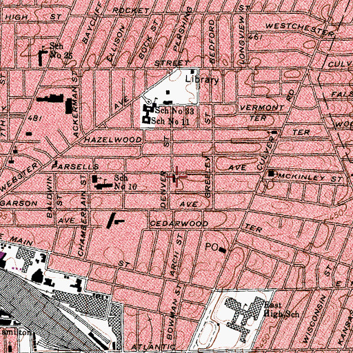 Topographic Map of Parsells Avenue Community Church, NY