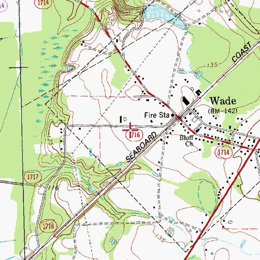Topographic Map of Wade Community Fire Department, NC
