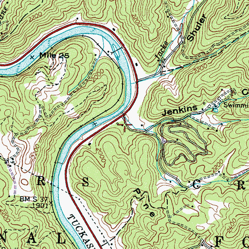 Topographic Map of Qualla Volunteer Fire Department Station 2, NC