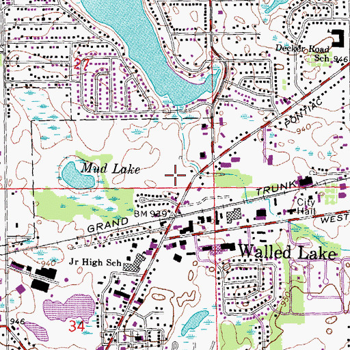 Topographic Map of Walled Lake Post Office, MI