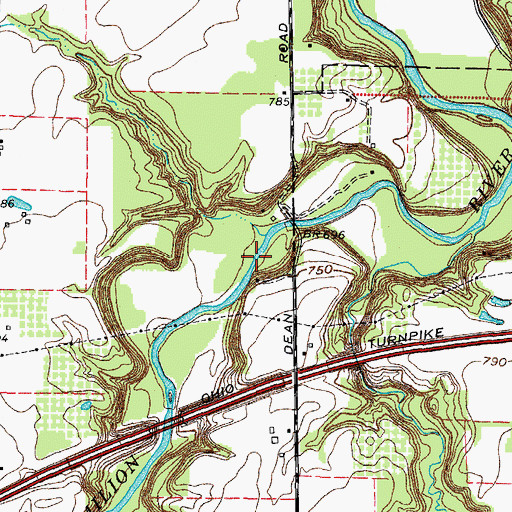 Topographic Map of Wolf Run, OH