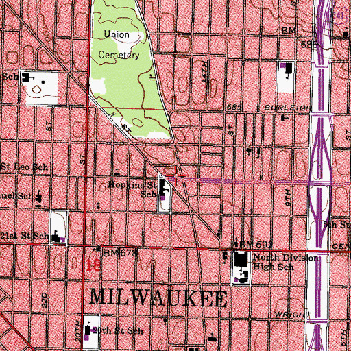 Topographic Map of Milwaukee Fire Department Engine 30, WI