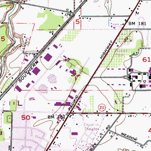 Topographic Map of Department of Motor Vehicles Woodburn, OR