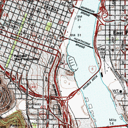 Topographic Map of Riverplace Marina, OR