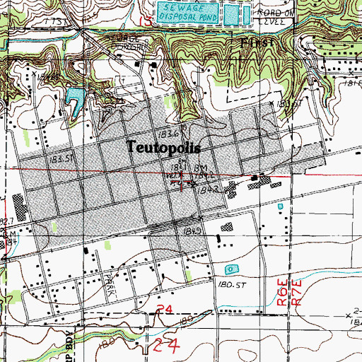 Topographic Map of Teutopolis Village Hall, IL