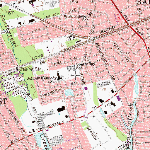 Topographic Map of East Neck Nursing and Rehabilitation Center, NY